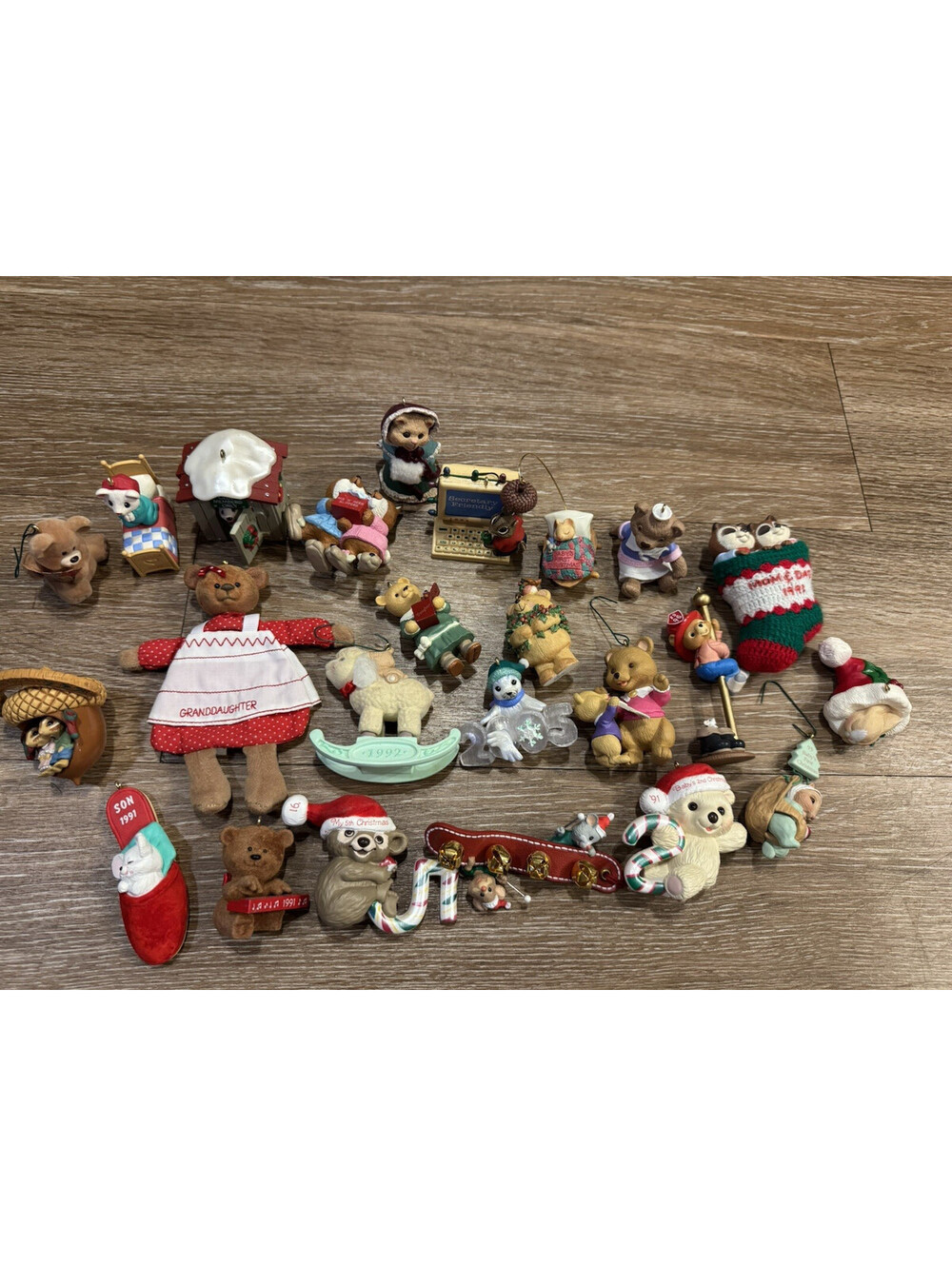 Mixed Lot of vintage Hallmark Keepsake and Merry Miniatures.